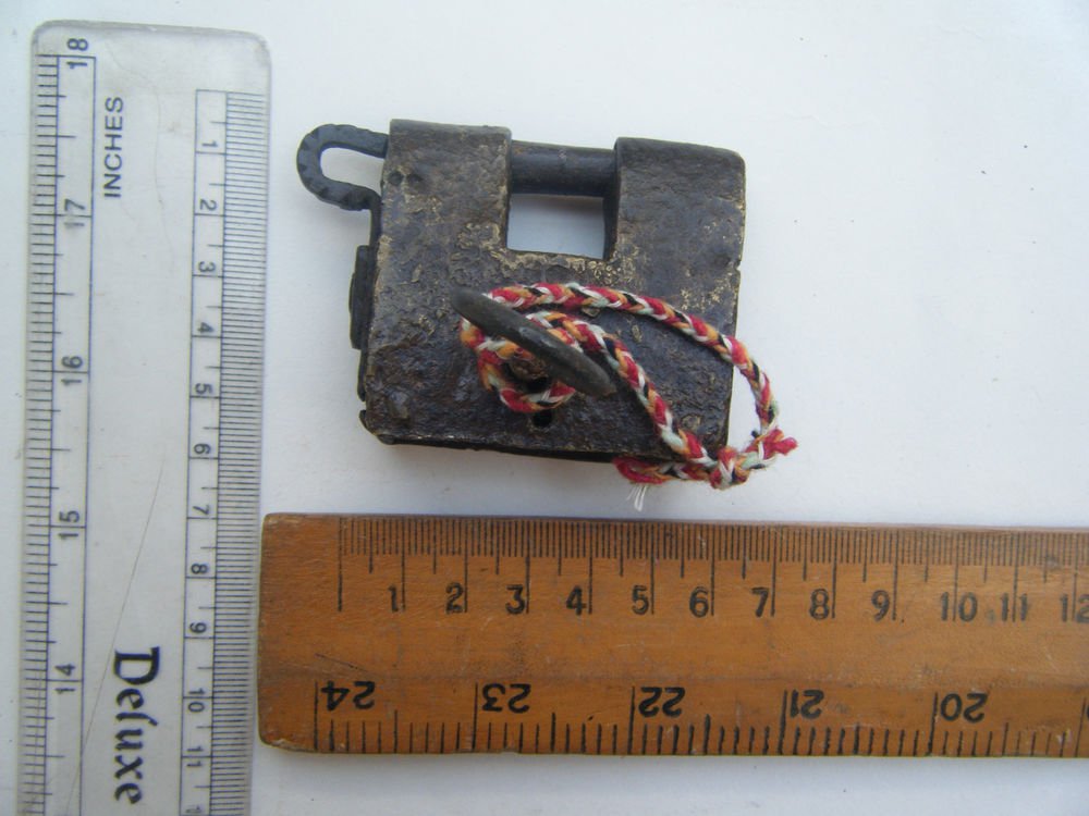 Original Old Iron Lock Antique Handmade Heavy Pad Lock Rare India Working #1503