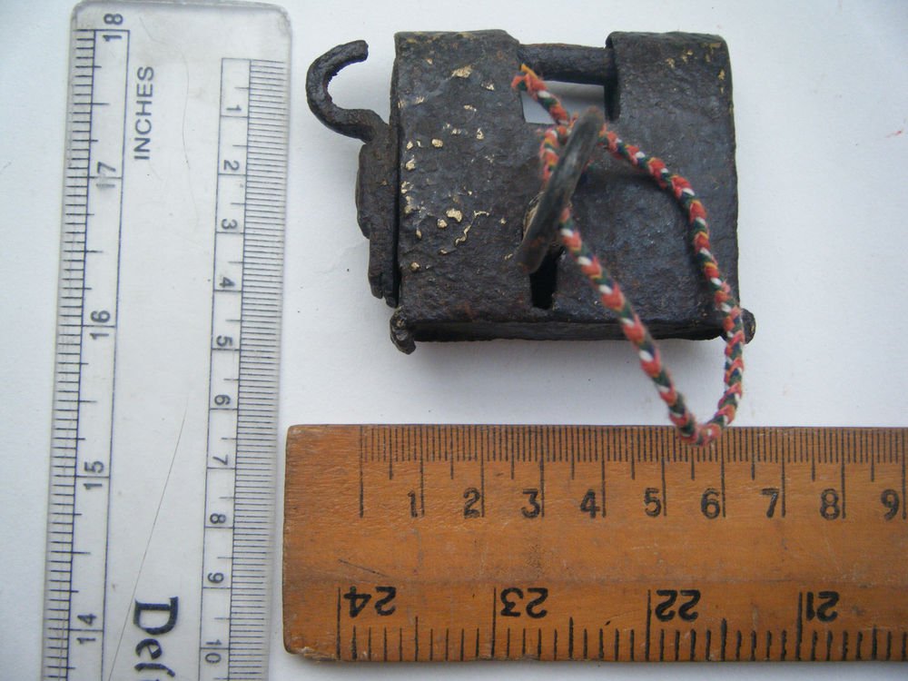 Original Old Iron Lock Antique Handmade Heavy Pad Lock Rare India Working #1526