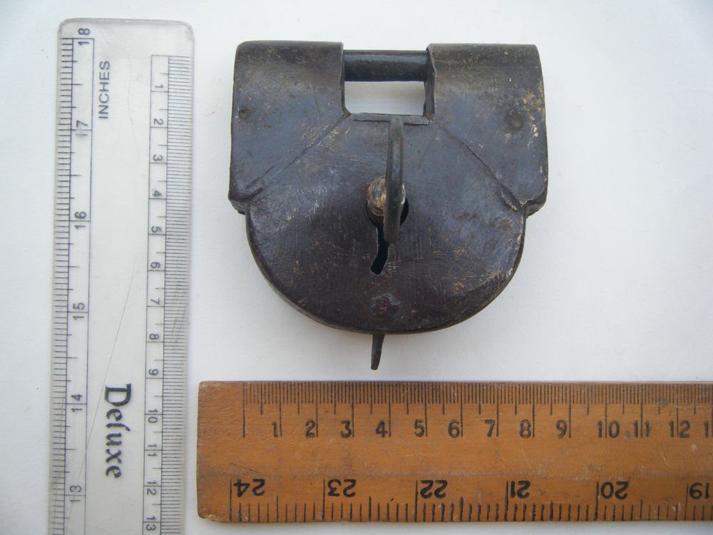 Original Old Iron Lock Antique Handmade Heavy Pad Lock Rare India Working #1530