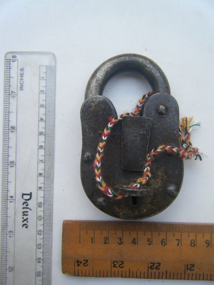 Original Old Iron Lock Antique Handmade Heavy Pad Lock Rare India Working #1545