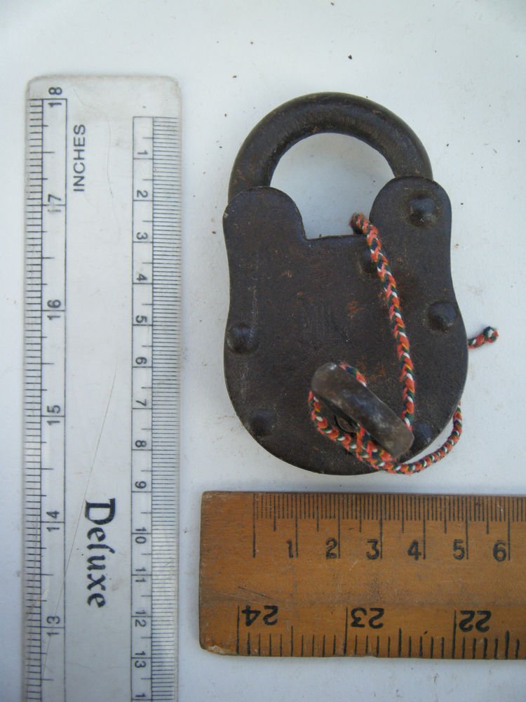 Original Old Iron Lock Antique Handmade Heavy Pad Lock Rare India Working #1518