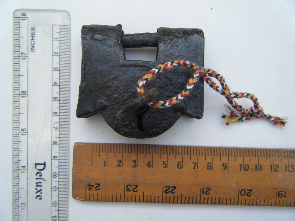 Original Old Iron Lock Antique Handmade Heavy Pad Lock Rare India Working #1507