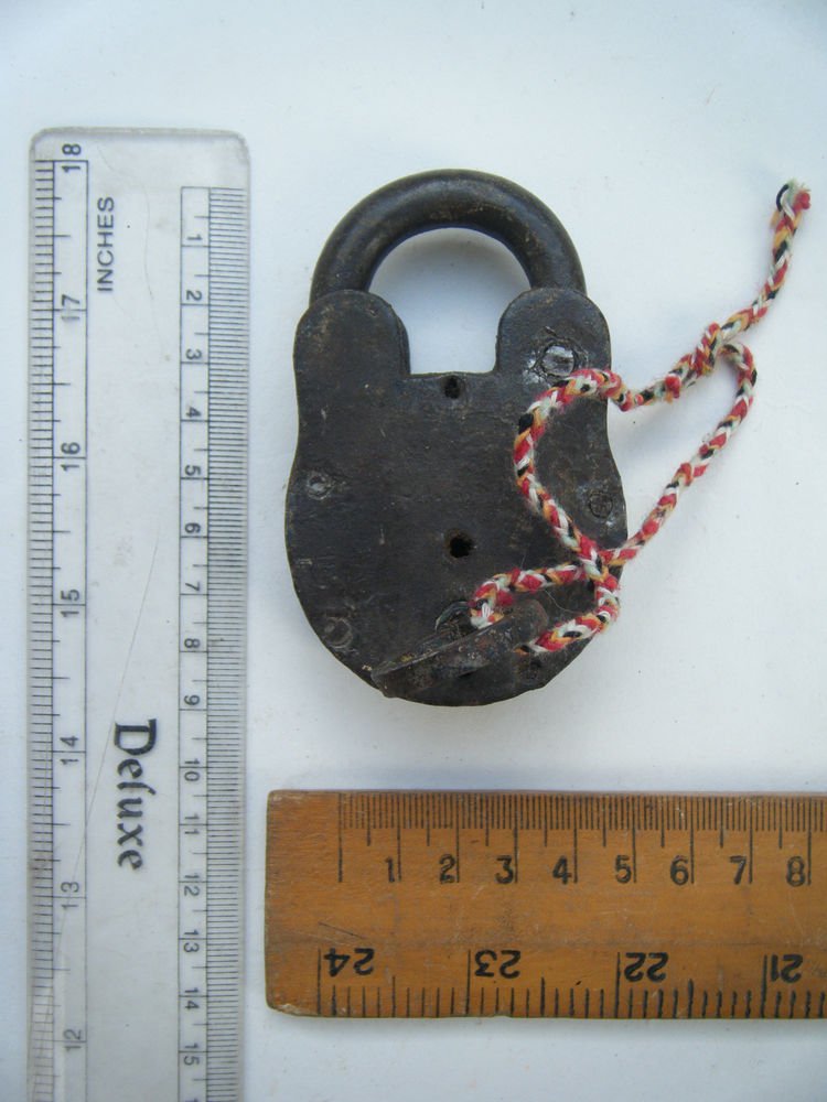 Original Old Iron Lock Antique Handmade Heavy Pad Lock Rare India Working #1514