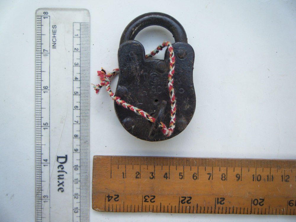 Original Old Iron Lock Antique Handmade Heavy Pad Lock Rare India Working #1513