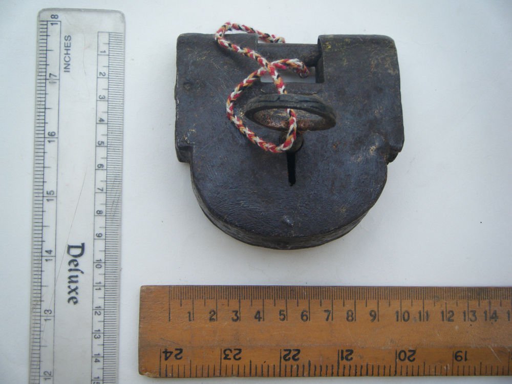 Original Old Iron Lock Antique Handmade Heavy Pad Lock Rare India Working #1532