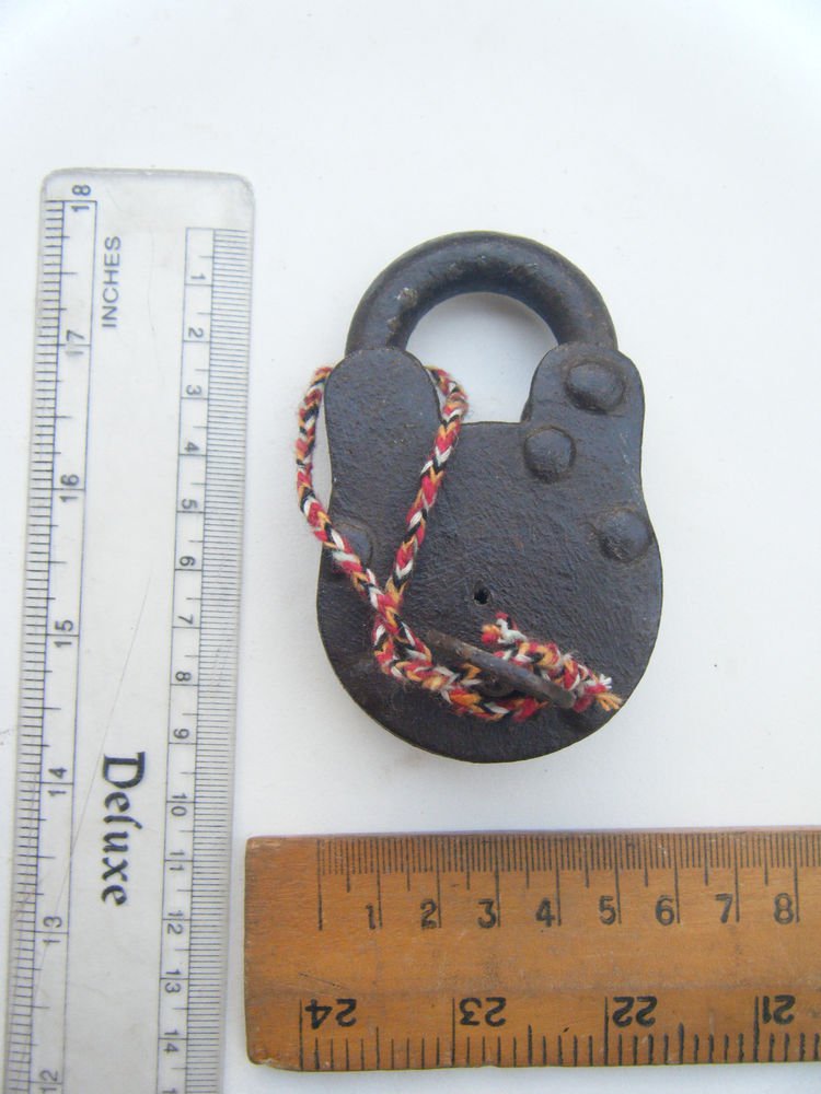 Original Old Iron Lock Antique Handmade Heavy Pad Lock Rare India Working #1543