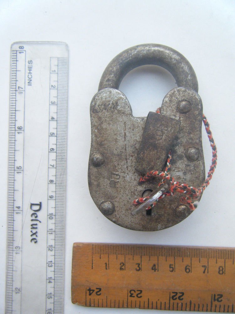 Original Old Iron Lock Antique Handmade Heavy Pad Lock Rare India Working #1544