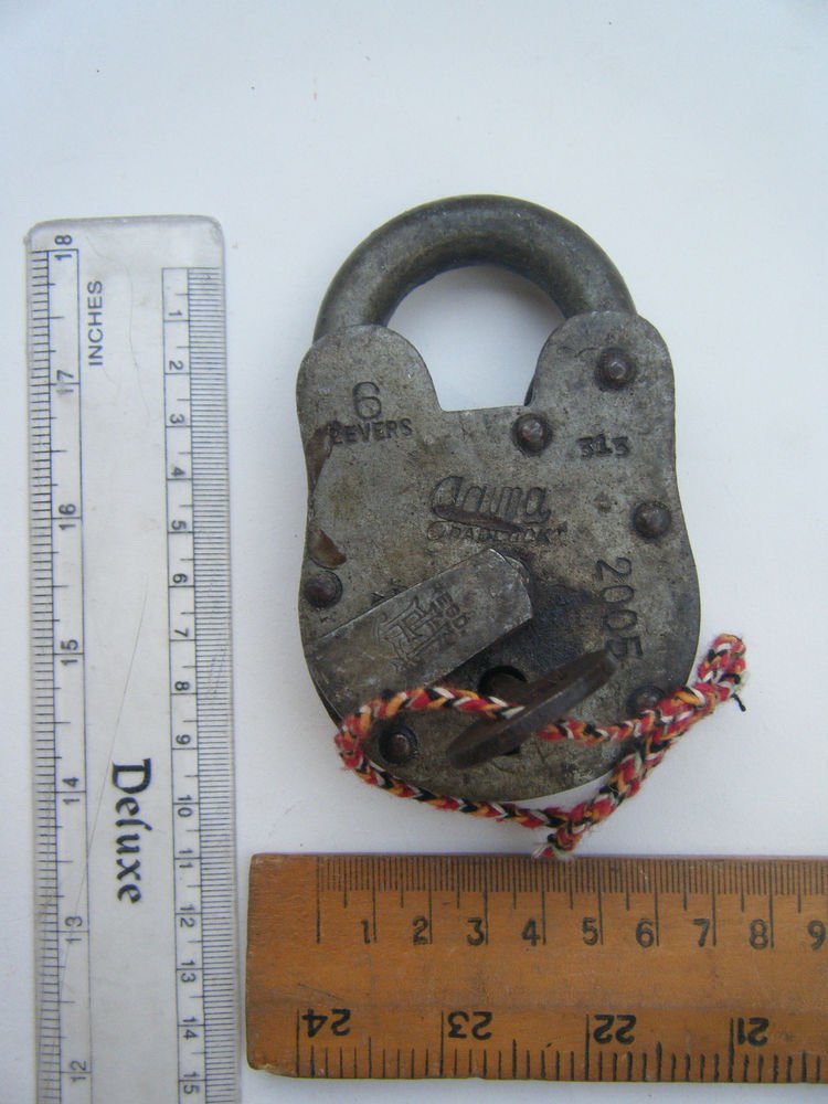 Original Old Iron Lock Antique Handmade Heavy Pad Lock Rare India Working #1542