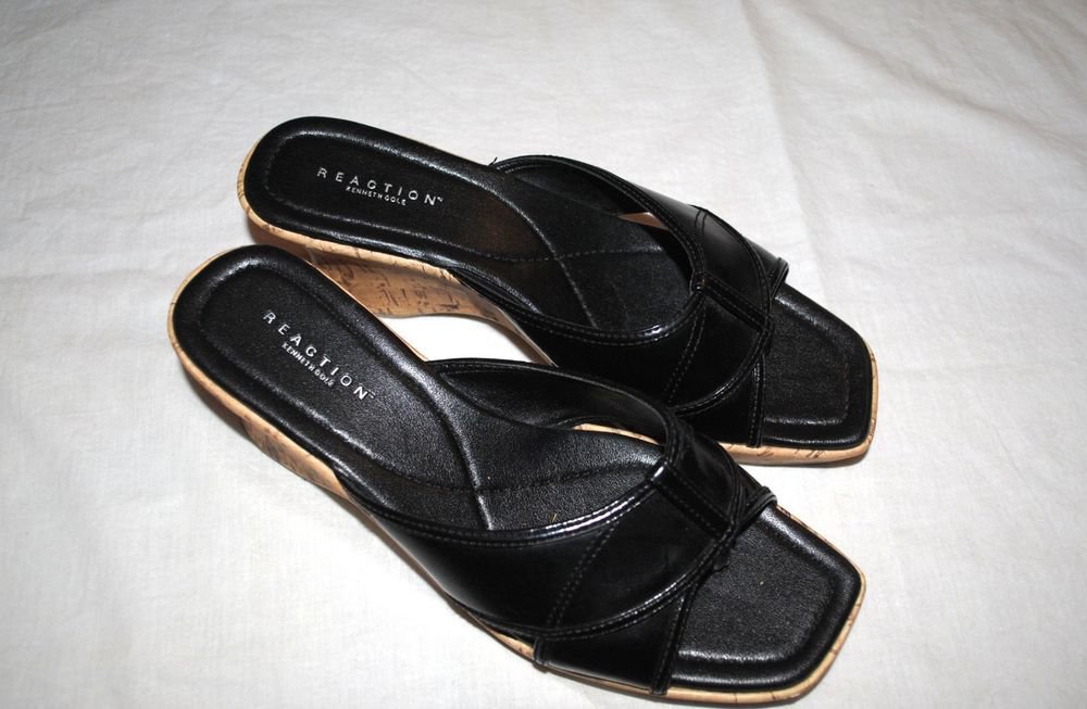 Reaction Kenneth Cole Black Cork Sandals 7.5 M