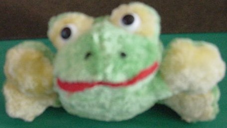 Sun Style Imports Green Croaking Frog Stuffed Plush 5"