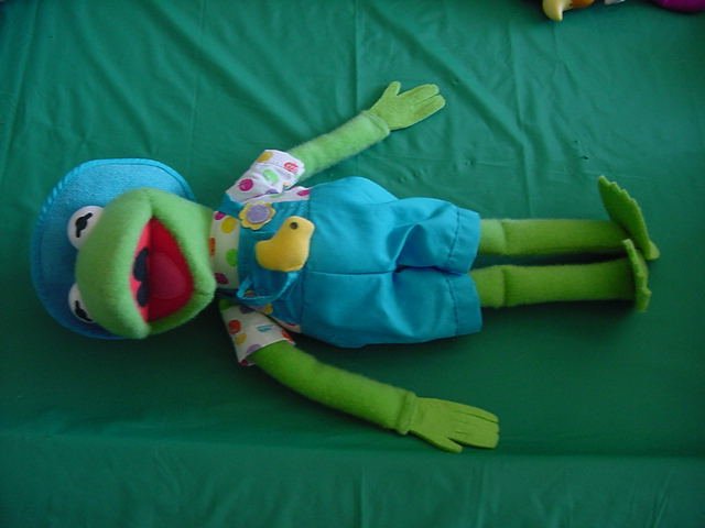 Kermit Frog Gardener Farmer Stuffed Plush 17" Muppet