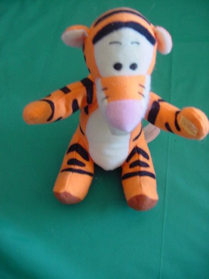 Winnie the Pooh Tigger Mattel 1997 Beanie Plush 6"