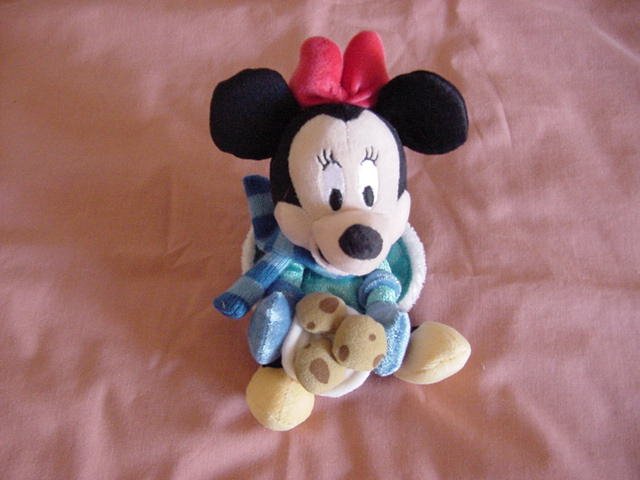 Disney Minnie Mouse with Cookies Stuffed Plush Beanie