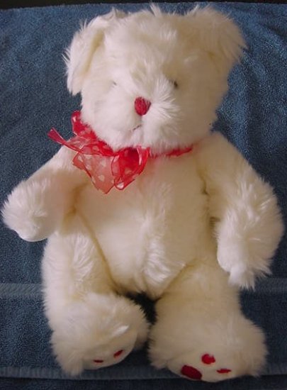 Russ Berrie Heartley White Bear Stuffed Plush 10" Soft