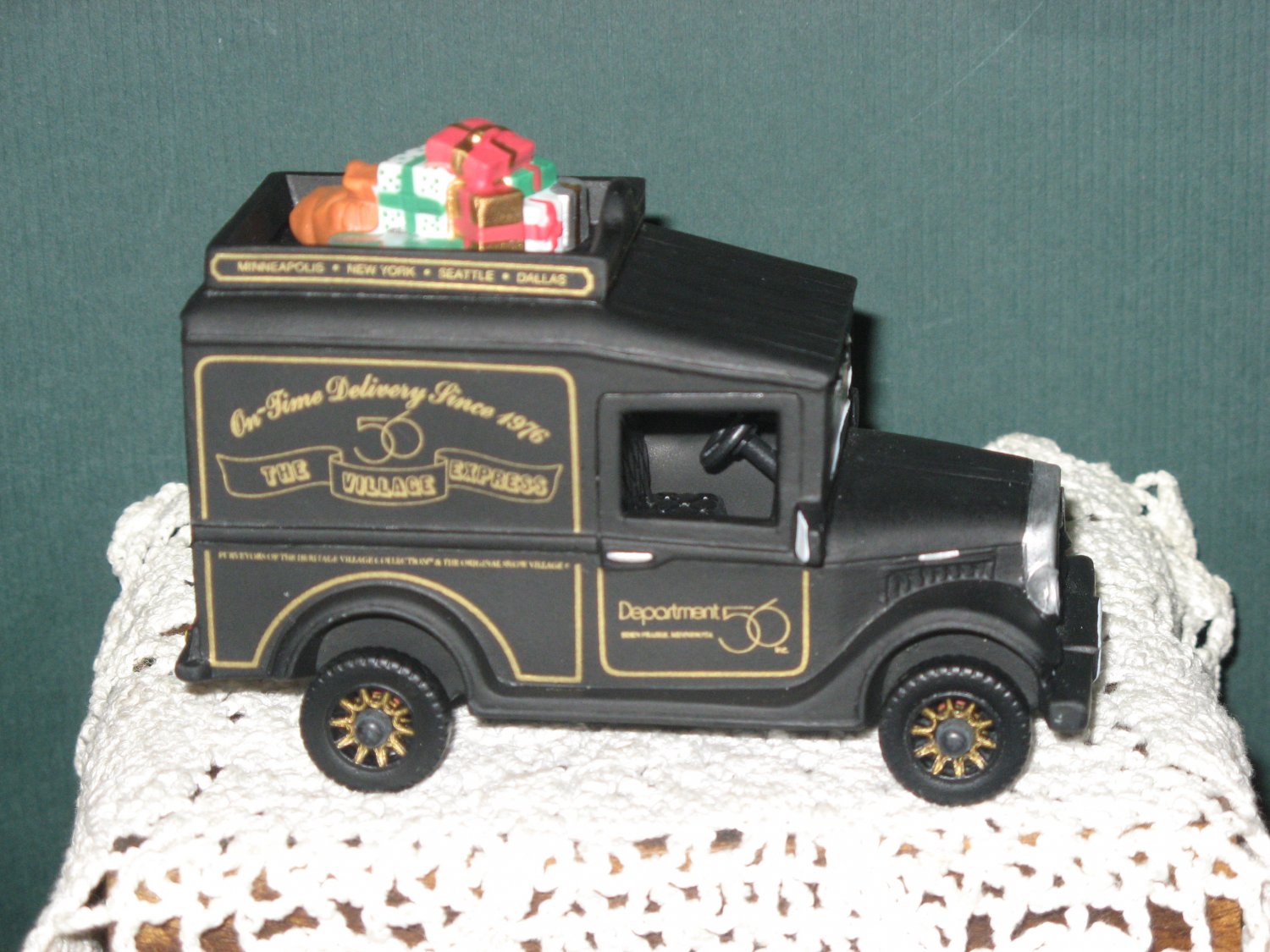 Village Express Van Handpainted Christmas Porcelain Accessory New