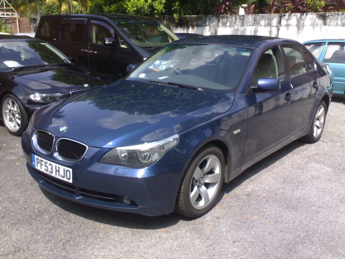 BMW525 E60