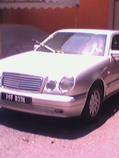 MERCEDES BENZ E230