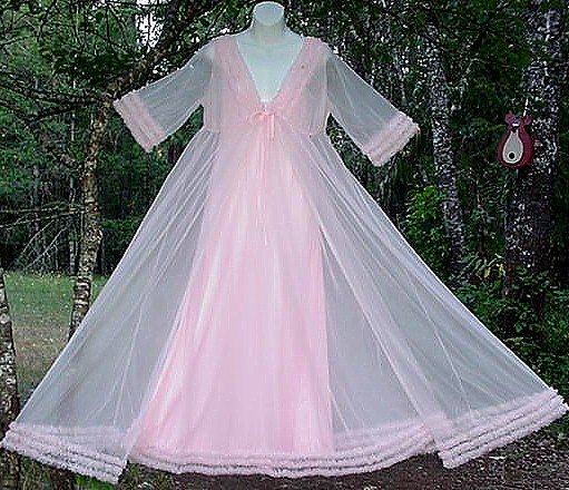 Prettiest Pink FRILLY and SHEER Nylon Chiffon VINTAGE Nightgown and Peignoir Set!