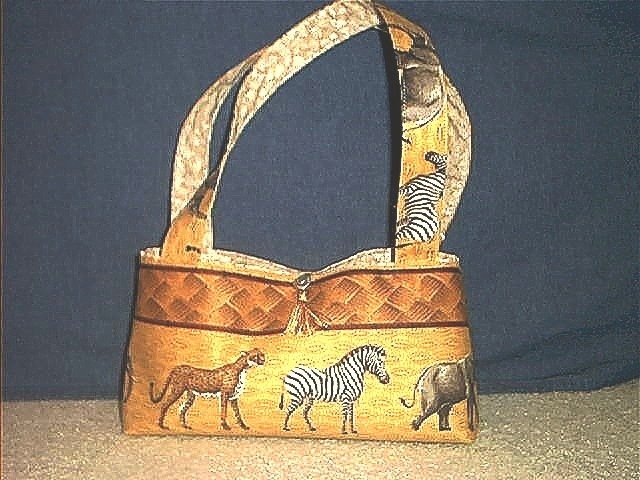 Safari Classic Tote (Medium)
