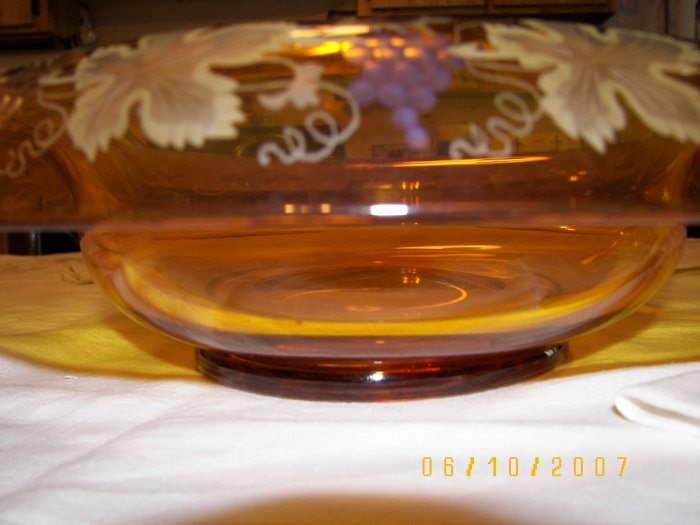 Gorgeous amber bowl with etching