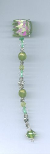 Green hand beaded hair clip