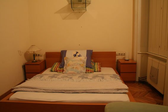 Apt - 01 / DOUBLE Room / LIVING / Booking for 1 Night /