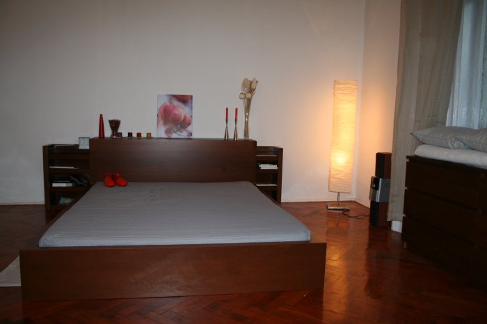 Apt - 02 / DOUBLE Room / LIVING / Booking for 1 Night /