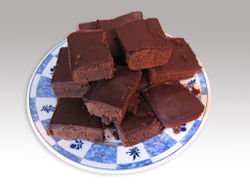 HOT FUDGE BROWNIE