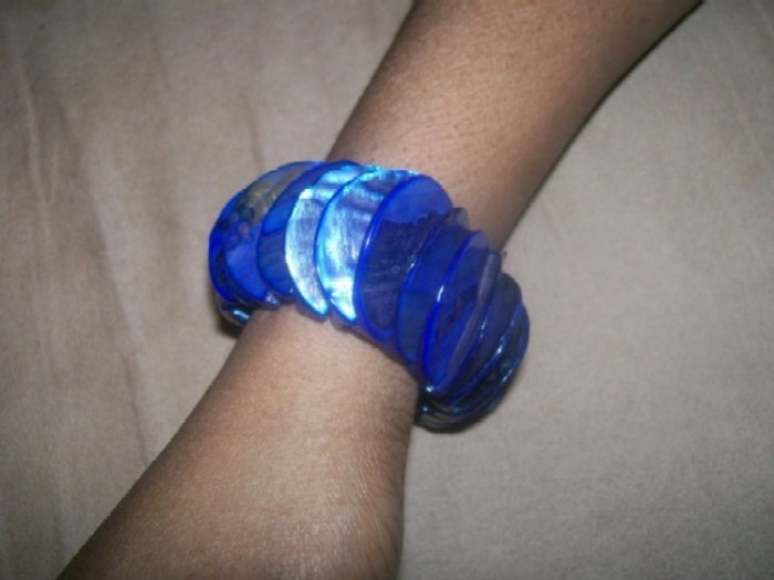 Bright Blue Shell Bracelet