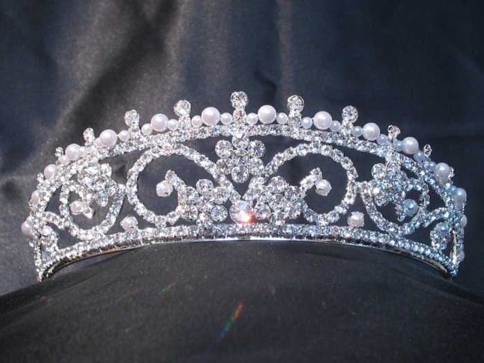 *Sale* Swarovki Rhinestone & Pearl Royal Tiara