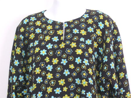 Baju Kurung - Hitam itu Menawan