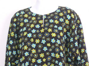 Baju Kurung - Hitam itu Menawan
