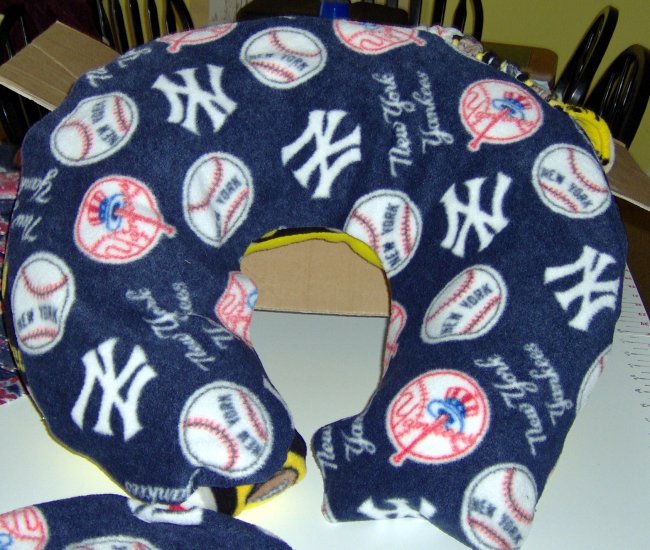 New York Yankees Comfort Pillow/Boppy - Large