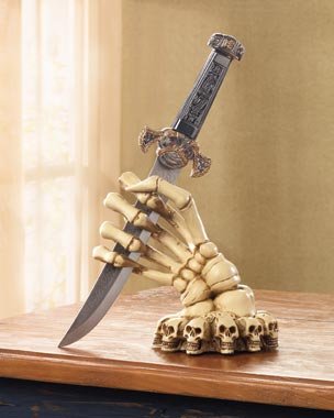 Skeleton Hand Base With Knife - MM36301