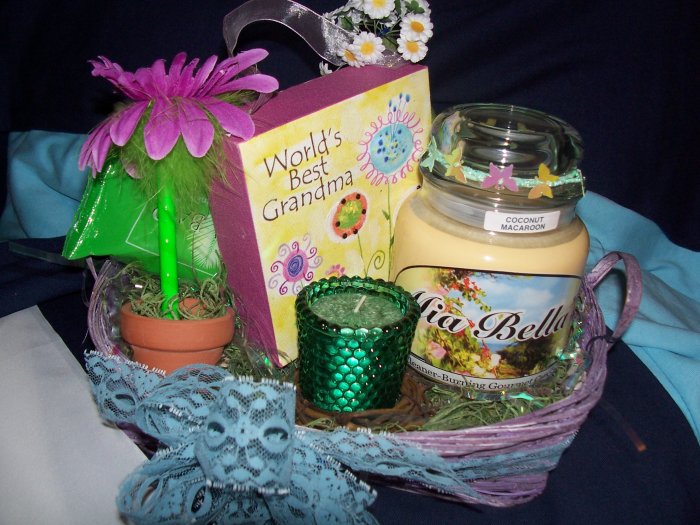 World's Best Grandma Basket - GSbgb