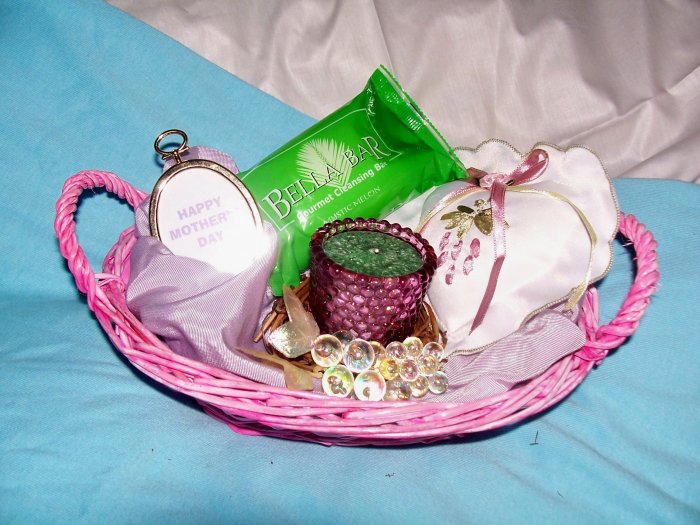Pretty & Pink Gift Basket - GSppb