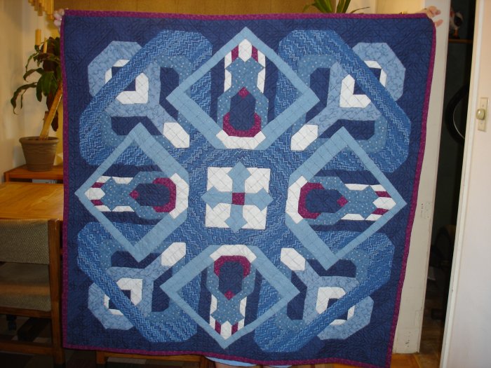 Gorgeous Celtic Knot Quilt - AAcq