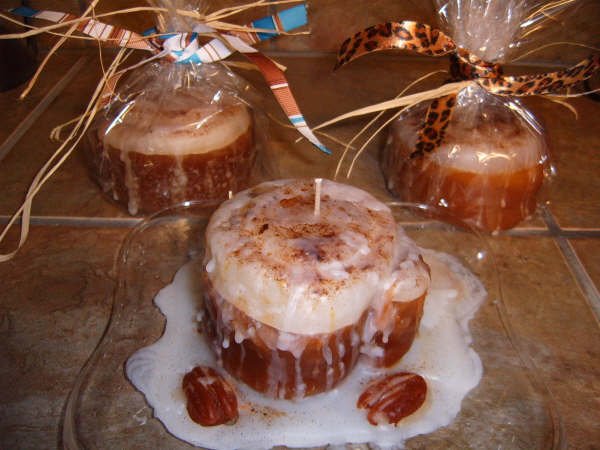 Cinnamon Roll Candles - JScr