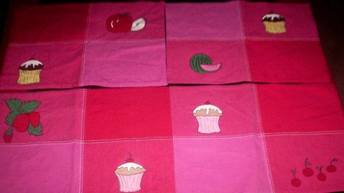 Cupcakes & Fruit Placemats (4) - DDcc