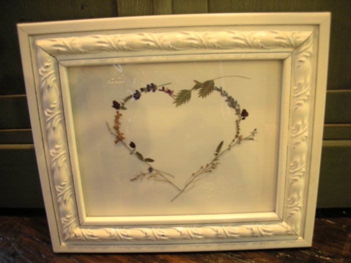 Shabby Chic Pressed Flower Heart - CRsc