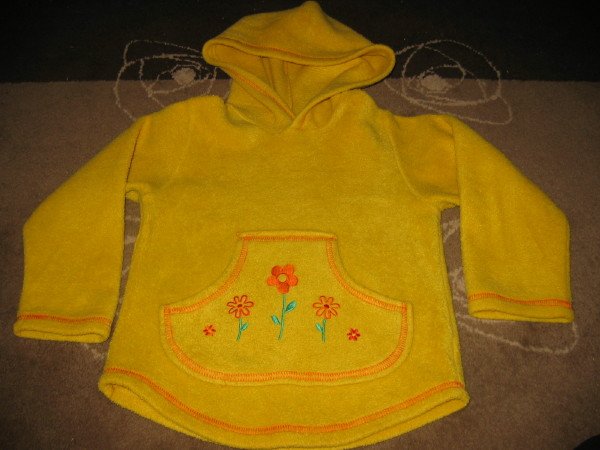 LOVELY LEMON FLEECE HOODED TOP. AGE 5