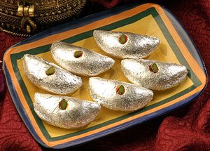 Kaju Gujiya