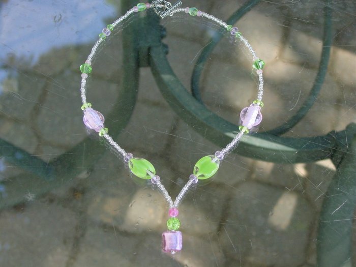 Incredible pink and green Y-necklace