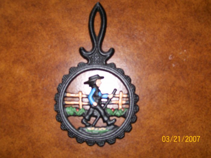 CAST IRON AMISH TRIVET