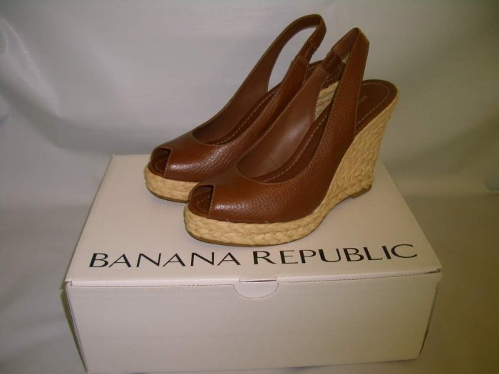BANANA REPUBLIC BROWN LEATHER WEDGE ESPADRILLE