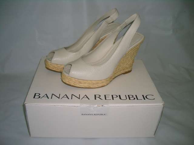 BANANA REPUBLIC CHALK LEATHER WEDGE ESPADRILLE SANDAL