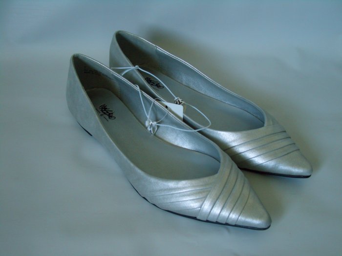 MOSSIMO SILVER FLAT SHOES
