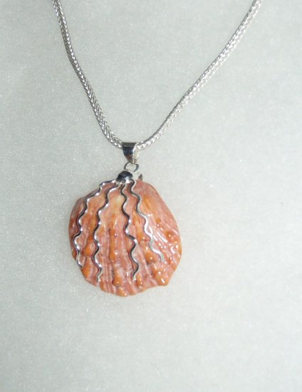 Silver .950 Baby Spondylus Pendant