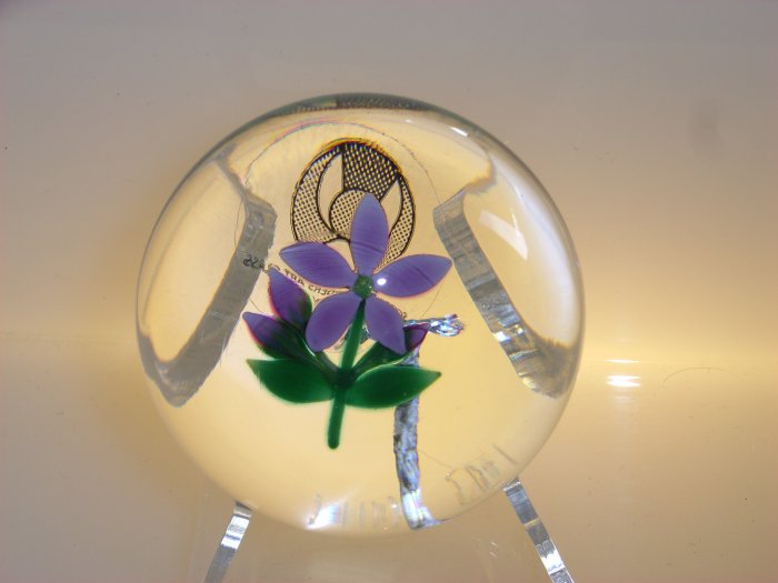 Signed Peter Holmes Traditional Lampwork Paperweight