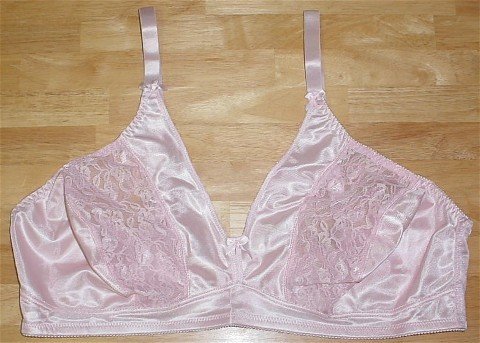 46C ~ Valmont Lace Trimmed Soft Cup Pink Bra #2004 46 C